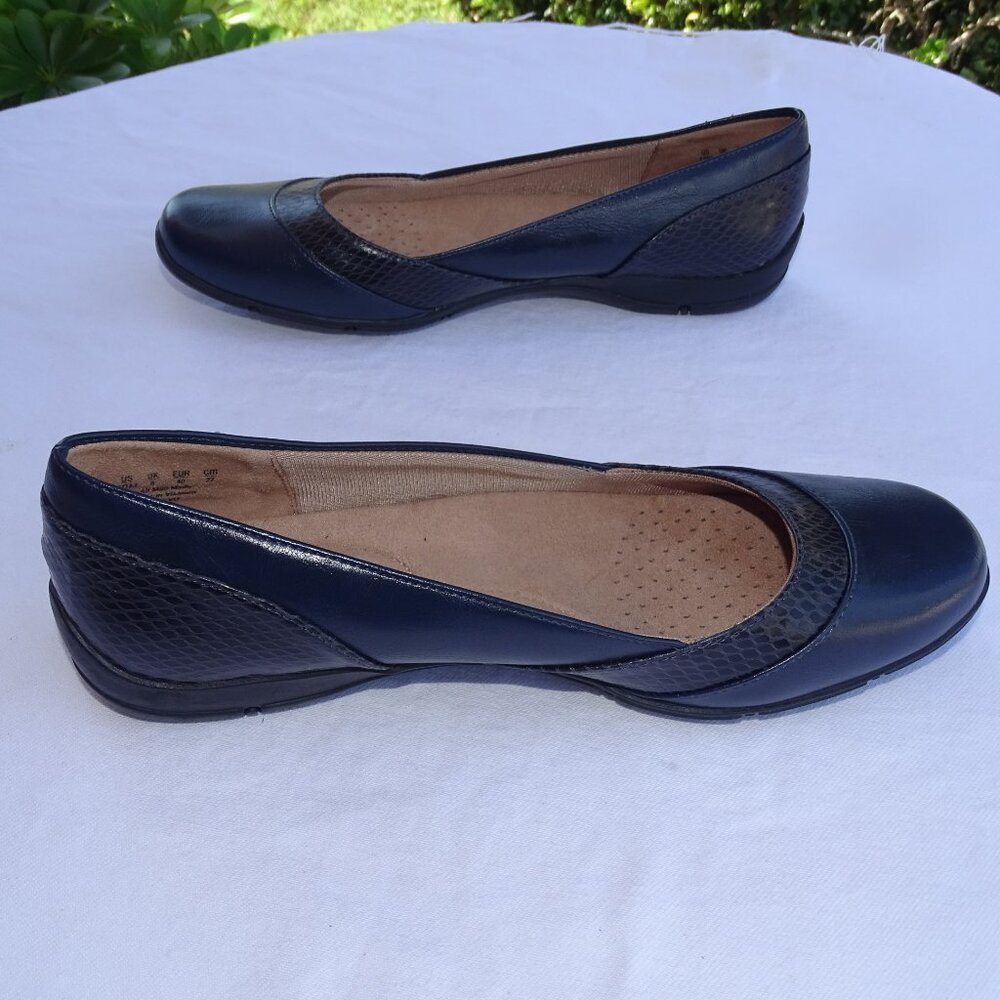 Life Stride Women's Deja Vu Ballet Flat Navy Size 10M - Picture 3 of 10